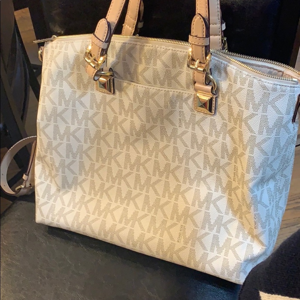 Tote - Picture 4 of 4